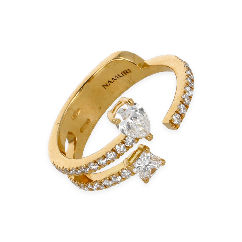 Anello in oro Giallo 18K fantasia e 2 Diamanti Goccia e Princess